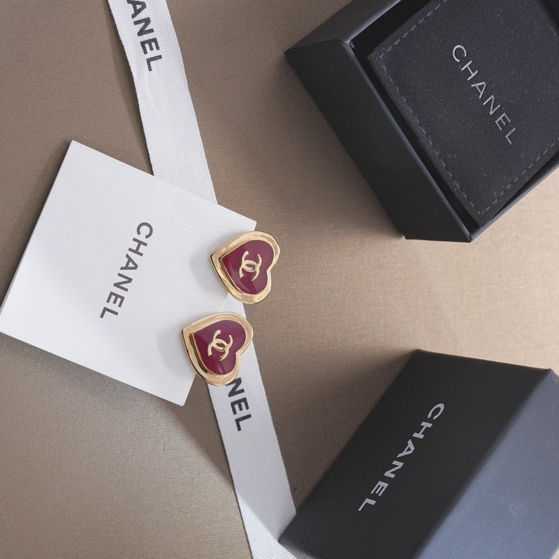 Chanel Black & Red Heart Earrings - 1.75 cm Height - 18K Yellow Gold