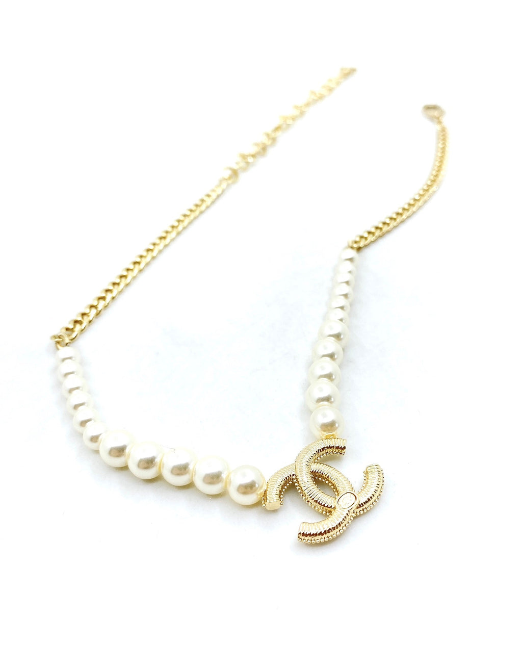 Chanel Pearls Choker Necklace