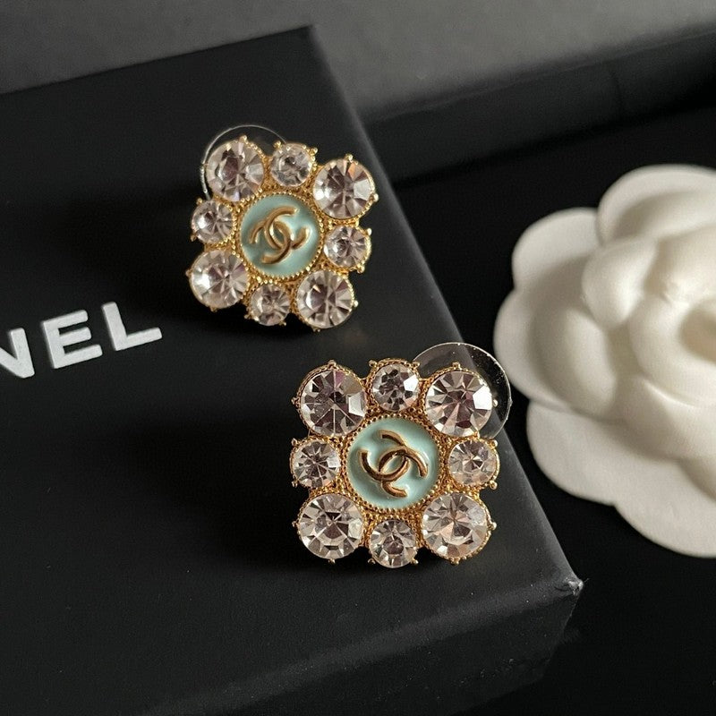 Chanel Color Flower Diamond Earrings - 18K Yellow Gold