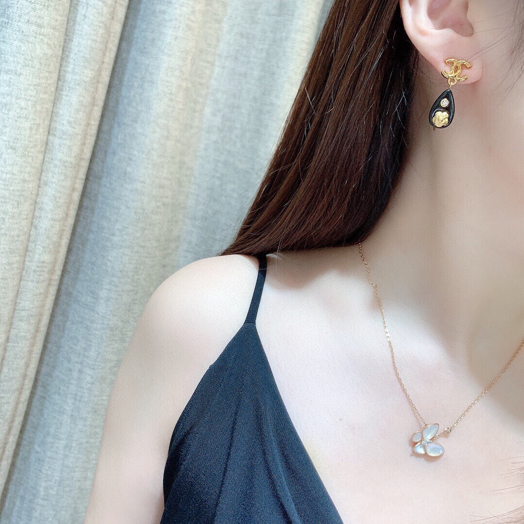 Chanel Camellia Pendant Earrings - 18K Yellow Gold
