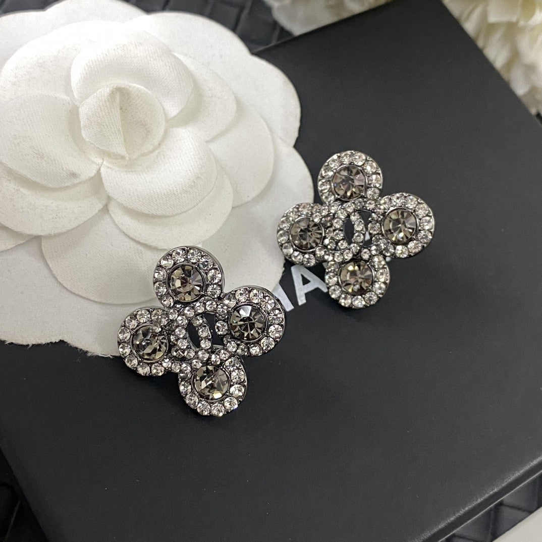 Chanel Flower Crystal Earrings - 18K White Gold