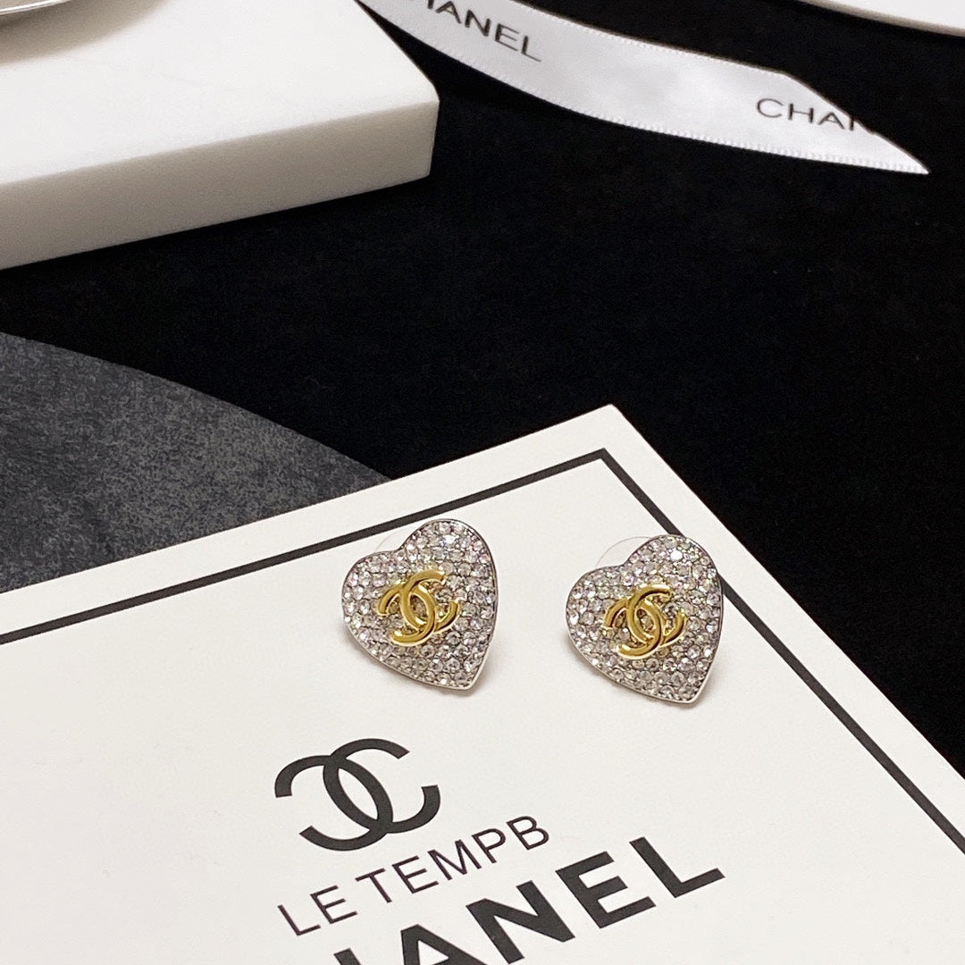 Chanel Heart Diamond Earrings - 18K Yellow Gold