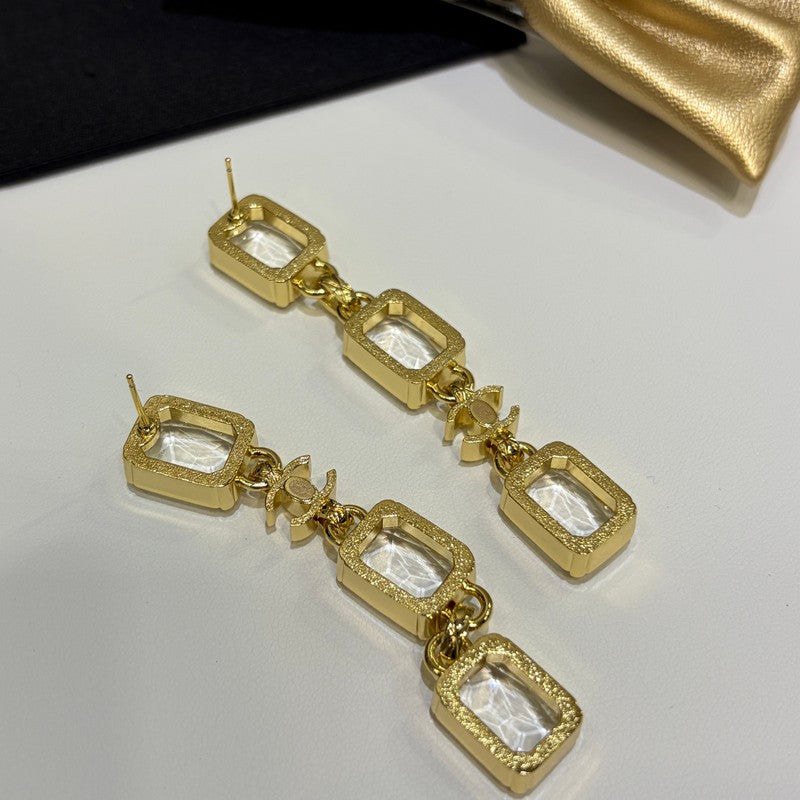 Chanel 26P Crystal Earrings - 18K Yellow Gold