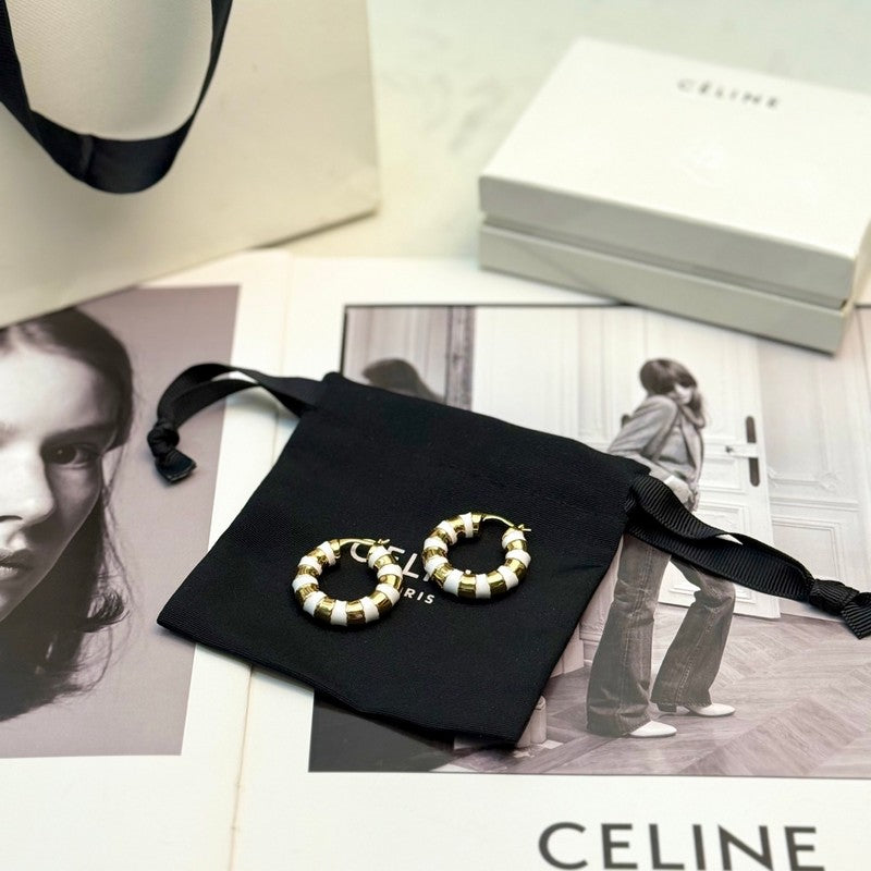 Celine Pearl Round Earrings - 18K Yellow Gold