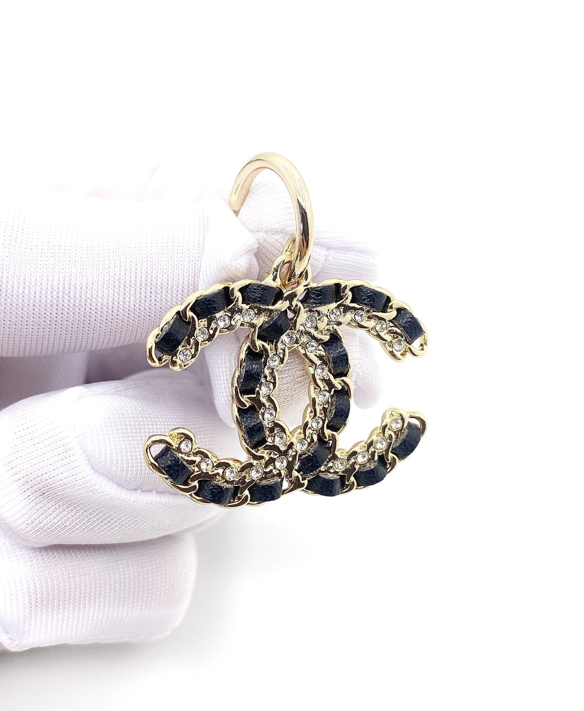 Chanel Pendant Leather Earrings - 18K Yellow Gold