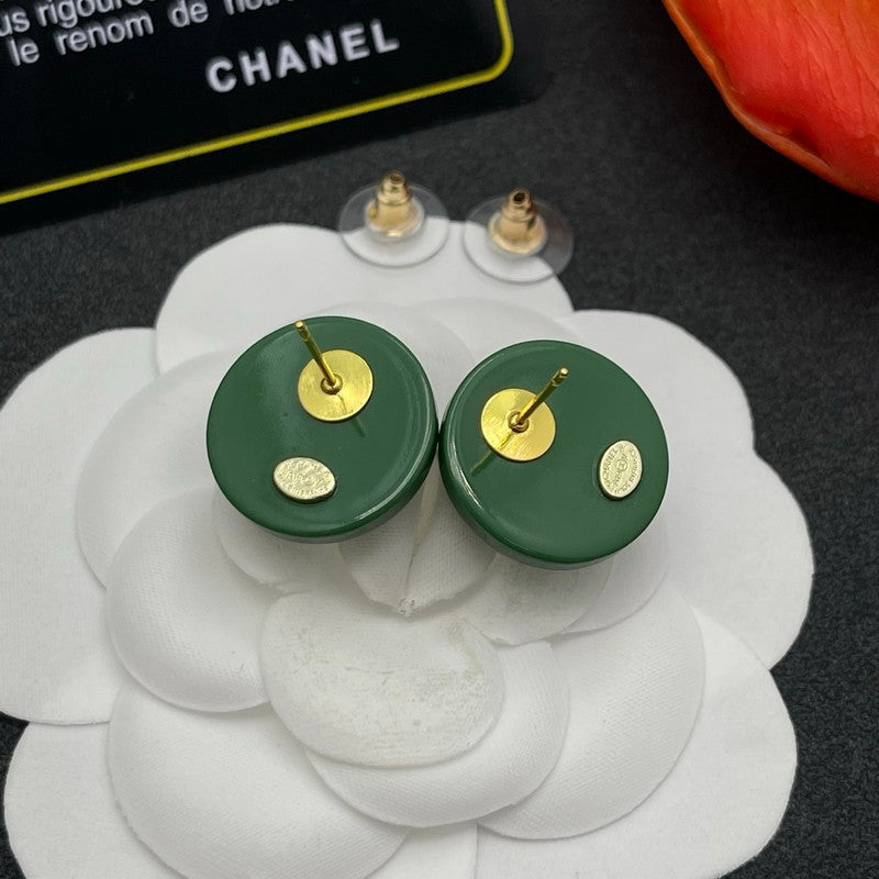 Chanel Green Round Earrings - 18K Yellow Gold