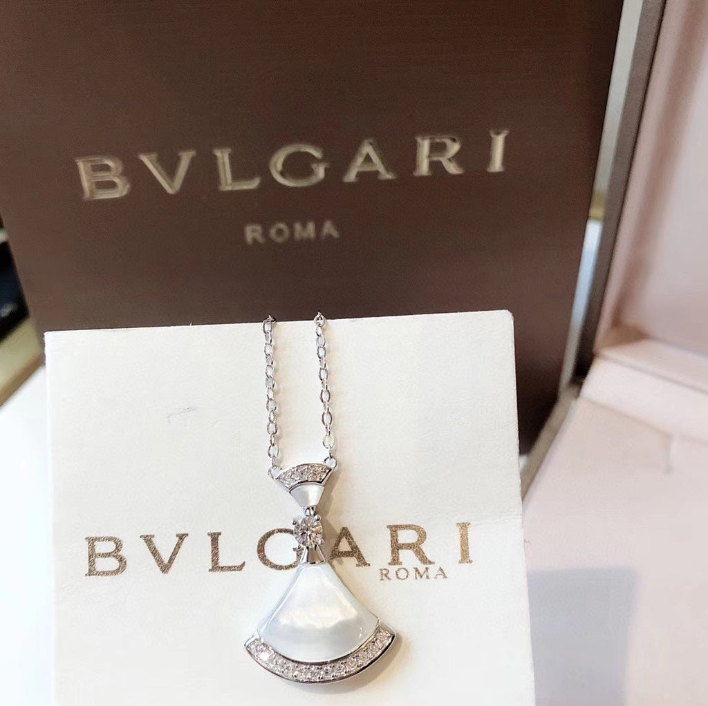 Bvlgari Dream Pearl Necklace - 18K Gold
