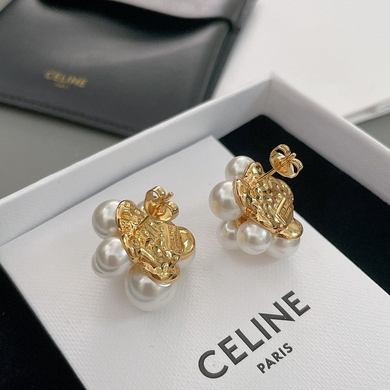 Celine Pearl Earrings - 18K Yellow Gold