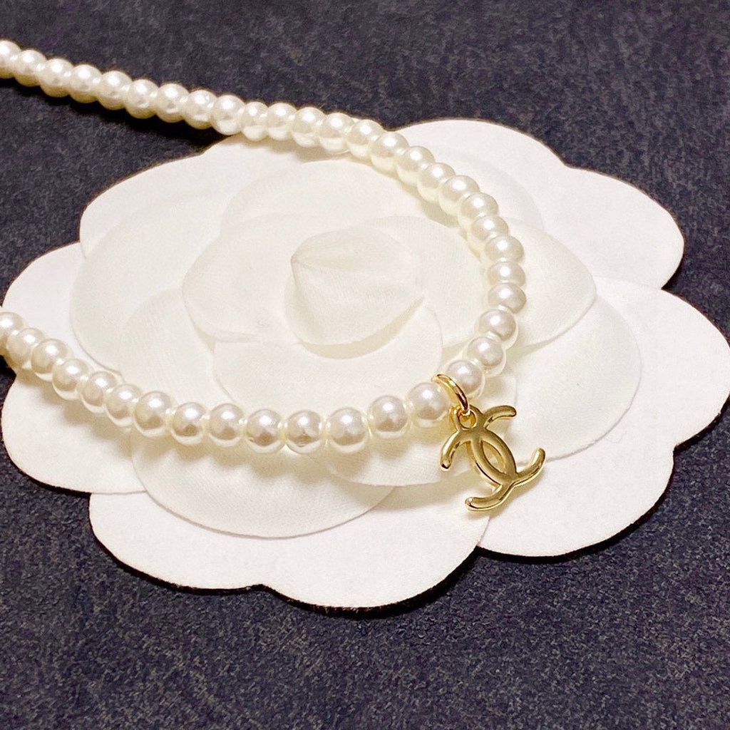 Chanel Pearls Choker Necklace