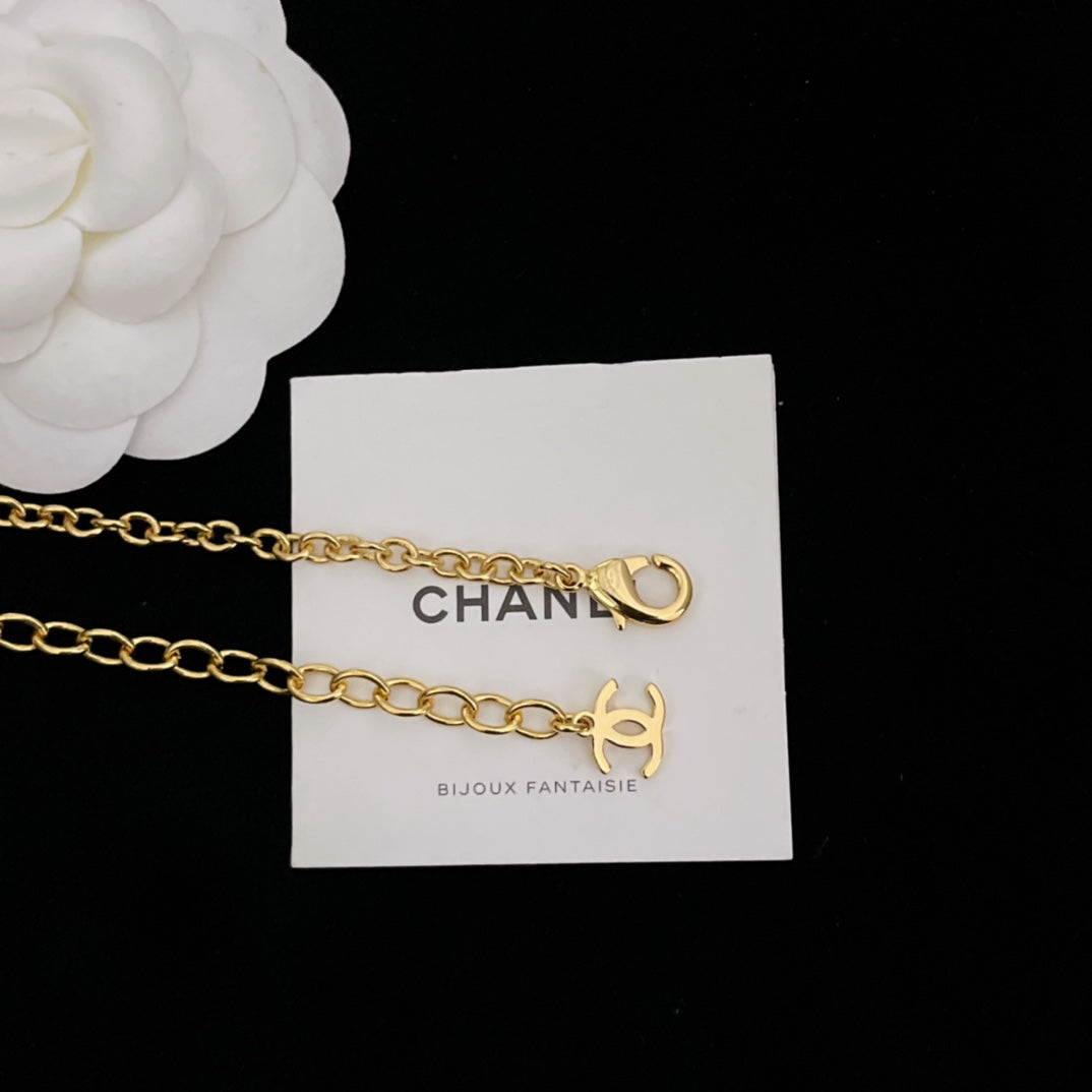 Chanel Pearls Chain Necklace