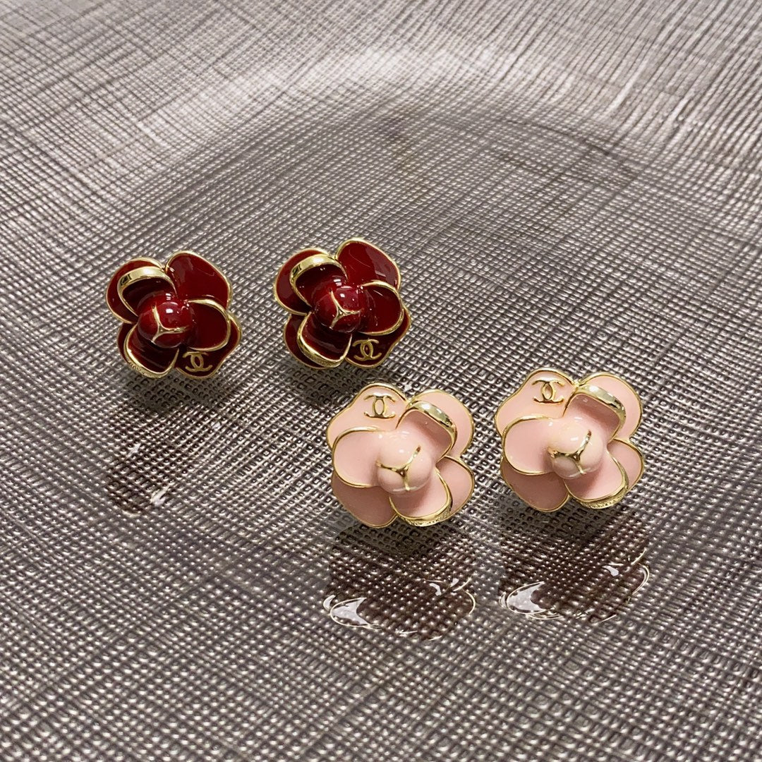 Chanel Camellia Earrings - 18K Yellow Gold