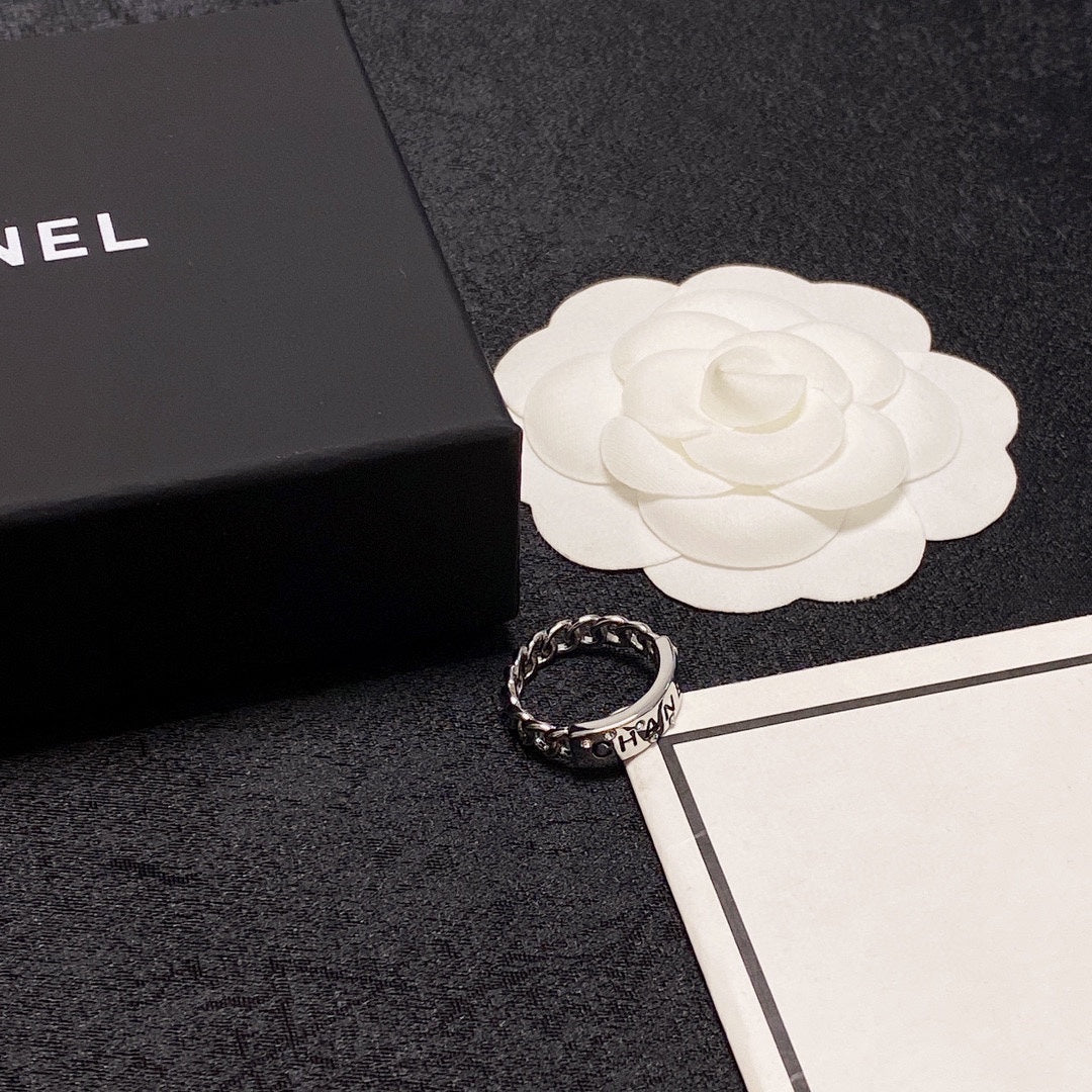Chanel Chain Link Ring - 18K White Gold