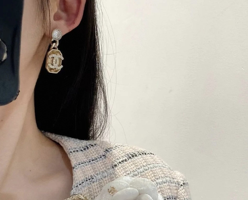 Chanel Crystal Earrings - 18K Yellow Gold