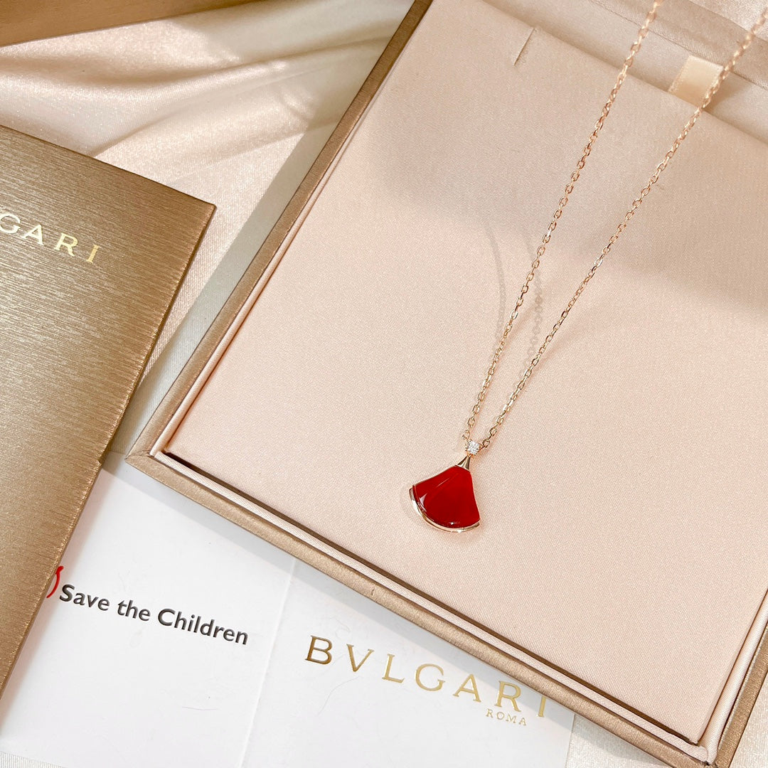 Bvlgari Dream Carnelian Necklace - 18K Gold