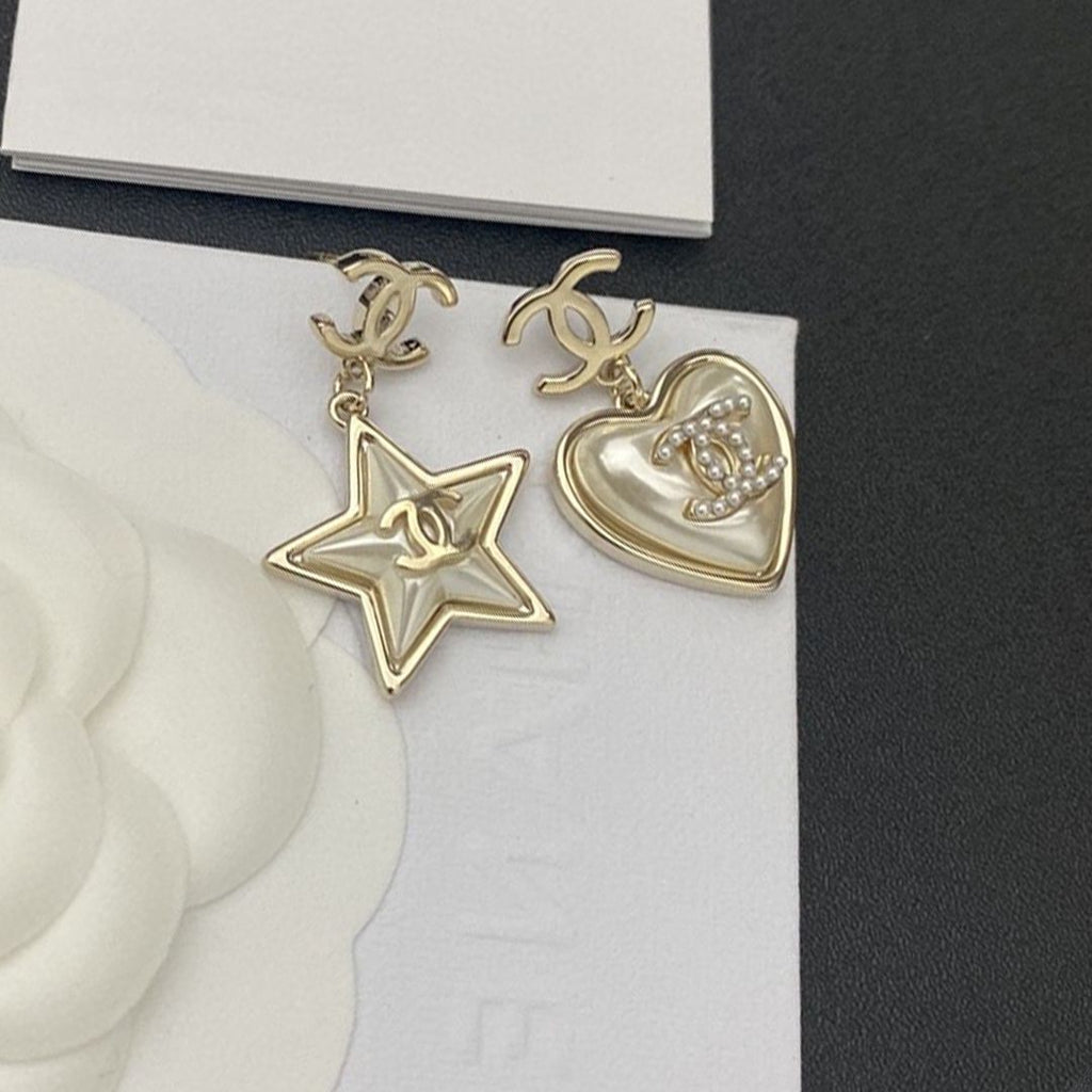 Chanel Heart & Star Earrings - 18K Yellow Gold