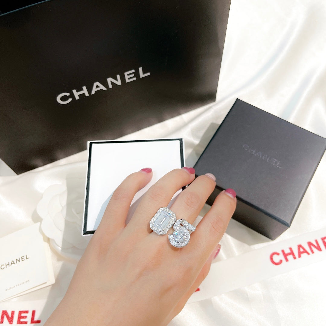 Chanel No.5 Diamond Ring - 18K White Gold