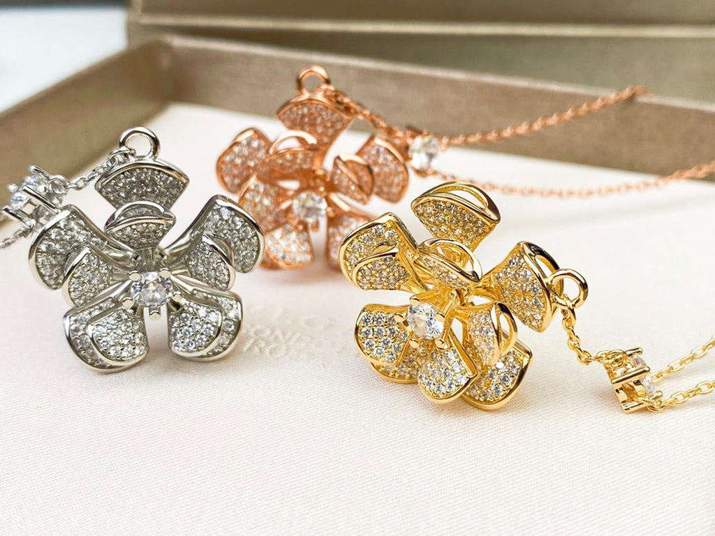 Bvlgari DIVAS' DREAM Necklace - 18K Gold