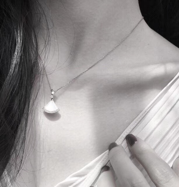 Bvlgari Dream Pearl Necklace - 18K Gold
