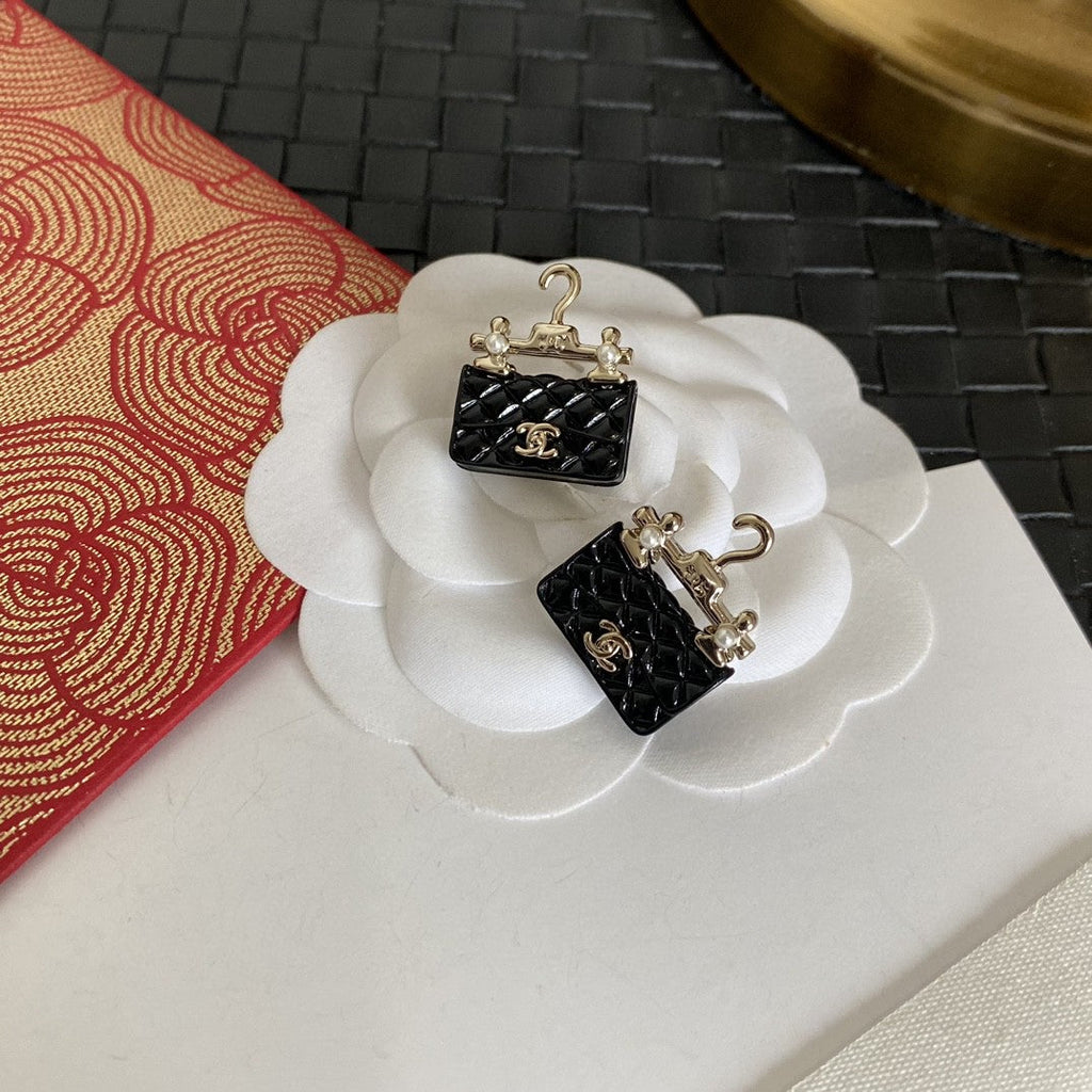 Chanel Classic Bag Pendant Earrings - 18K Yellow Gold