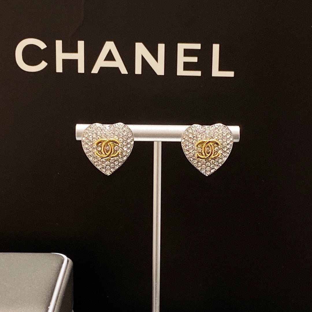 Chanel Heart Diamond Earrings - 18K Yellow Gold