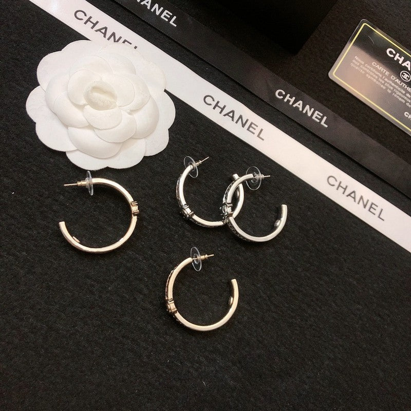 Chanel Circle Earrings - 18K Gold