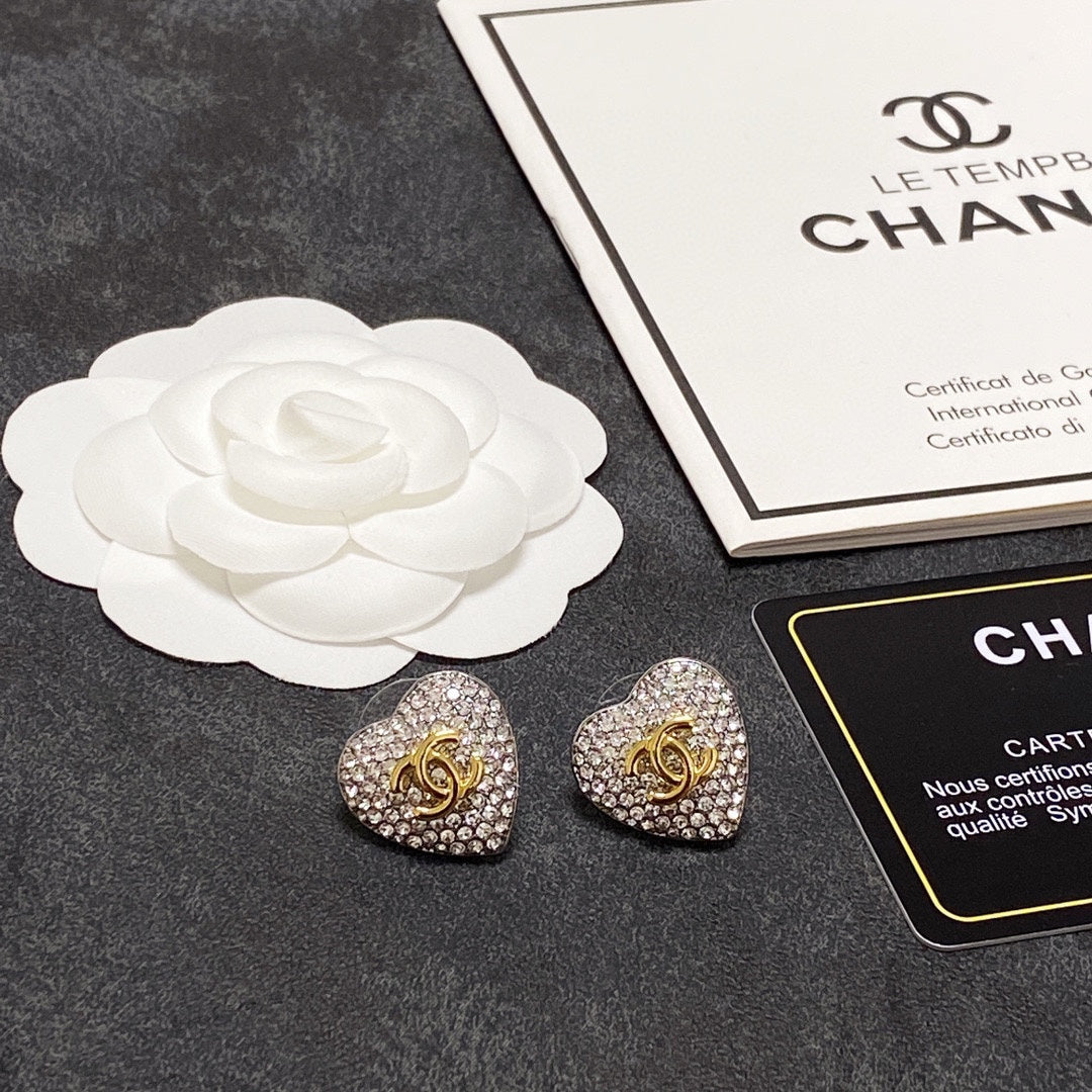 Chanel Heart Diamond Earrings - 18K Yellow Gold