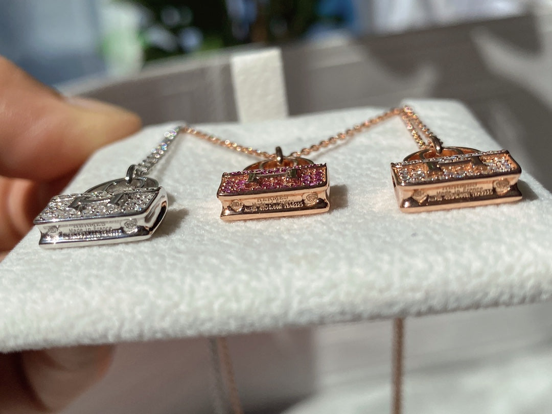 Amulettes Constance Pink Diamonds Pendant Necklace