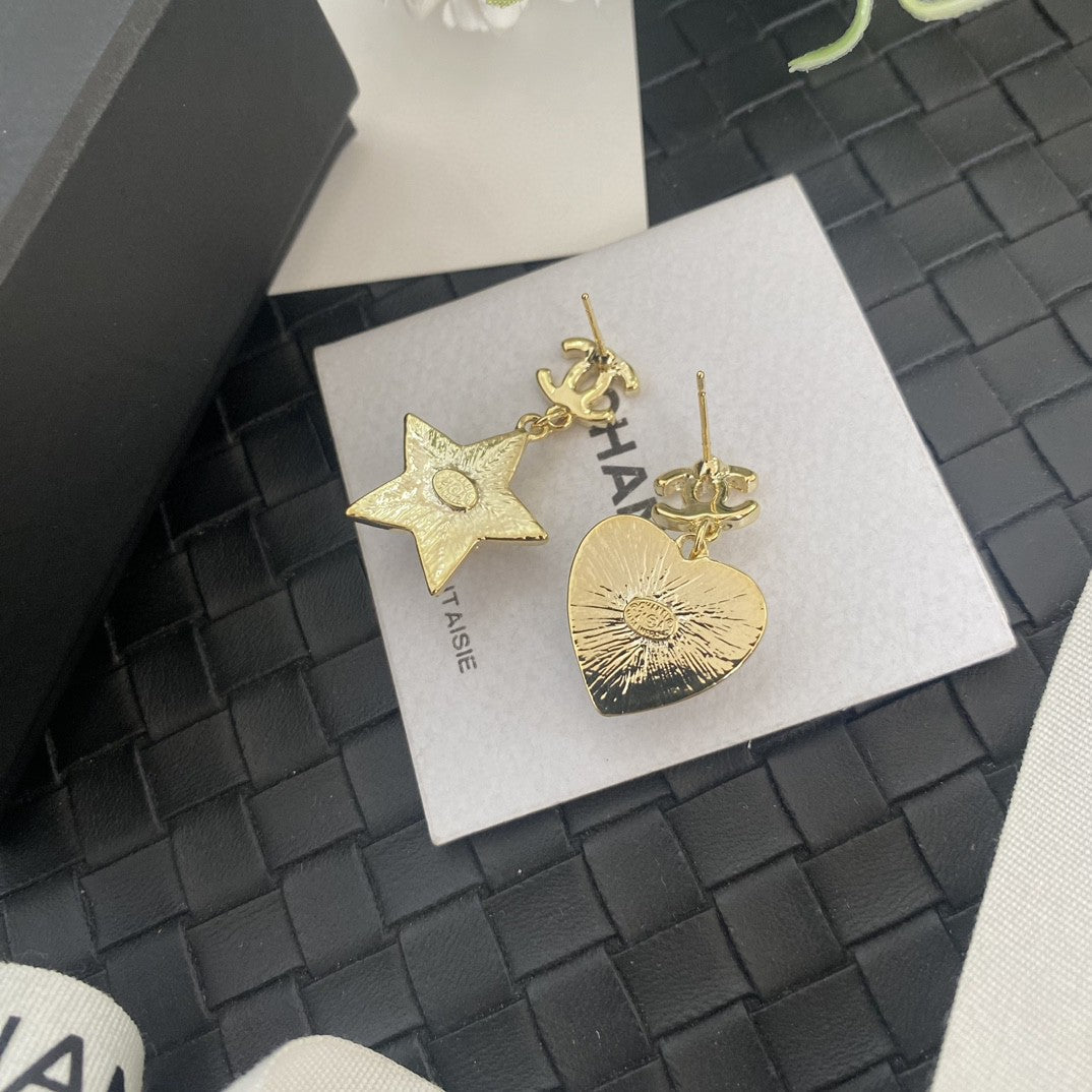 Chanel Heart & Star Earrings - 18K Yellow Gold