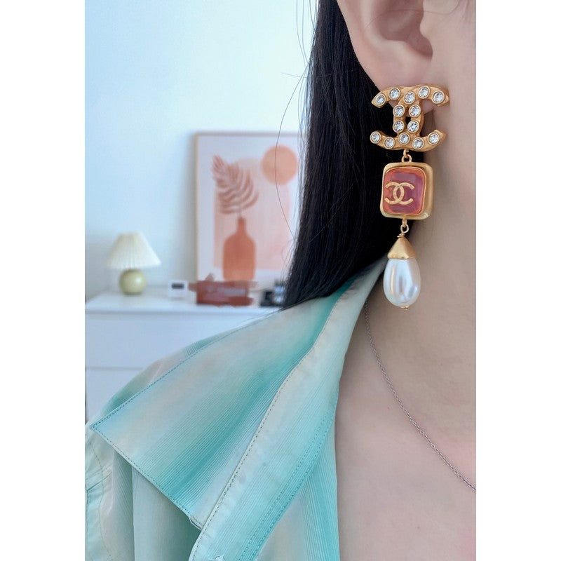 Chanel Long Pearl Pendant Earrings - 18K Yellow Gold